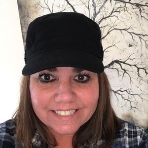 Meet your Posher, Robin